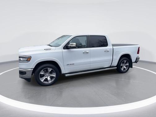 Bright White Clearcoat 2020 RAM 1500 Laramie