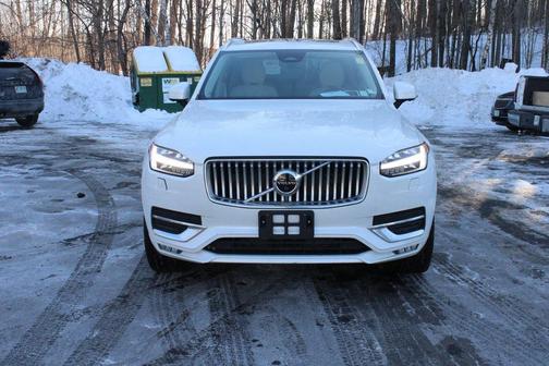 2023 Volvo XC90 B6 Plus 6-Seater