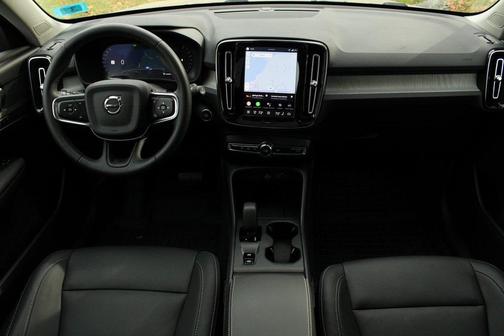 2026 Volvo XC40 B5 Core