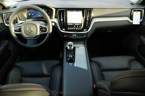2026 Volvo V60 Cross Country B5 Ultra