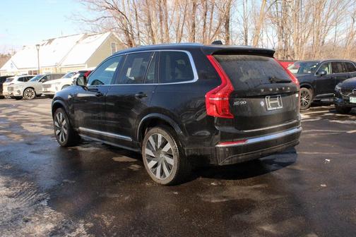 2024 Volvo XC90 Recharge Plug-In Hybrid T8 Plus Bright Theme 7-Seater