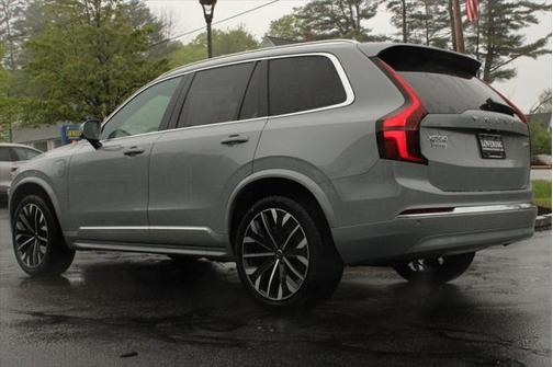 2025 Volvo XC90 Plug-In Hybrid T8 Core 7-Seater
