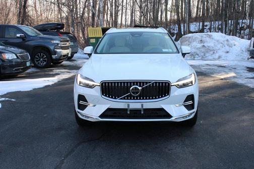 2023 Volvo XC60 B6 Ultimate Bright Theme