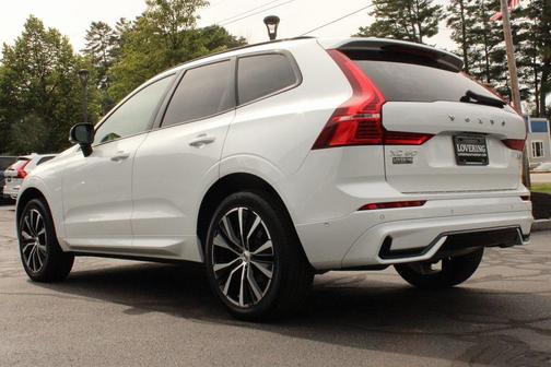 2023 Volvo XC60 B5 Plus Dark Theme