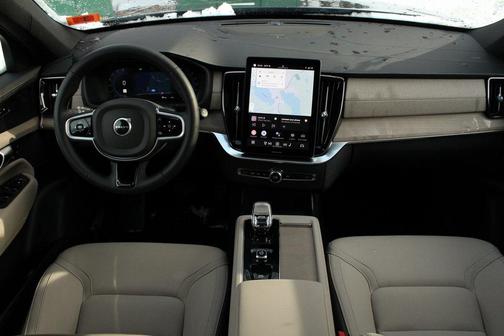 2025 Volvo XC90 B6 Plus 7-Seater