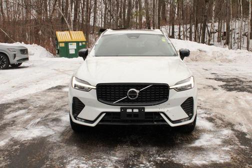 2025 Volvo XC60 B5 Plus