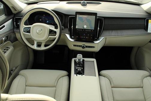 2026 Volvo XC90 Ultra, B6 AWD Gas (mild hybrid), Gasoline, Bright, 7 Seats