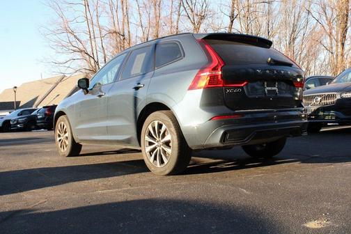 2023 Volvo XC60 B5 Plus Dark Theme