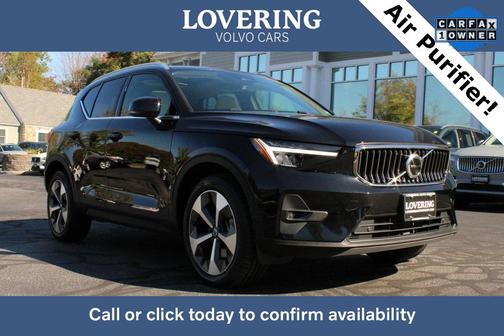 2023 Volvo XC40 B5 Plus Bright Theme