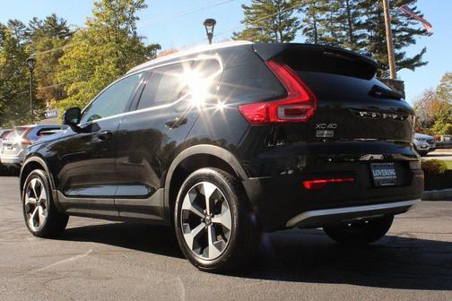 2023 Volvo XC40 B5 Plus Bright Theme