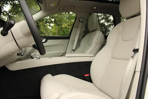 2026 Volvo XC60 Plug-In Hybrid T8 Ultra