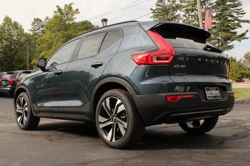 2026 Volvo XC40 B5 Plus