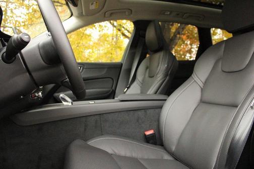 2026 Volvo XC60 B5 Ultra