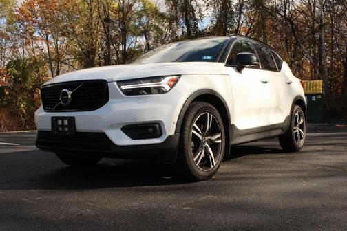 2019 Volvo XC40 T5 R-Design