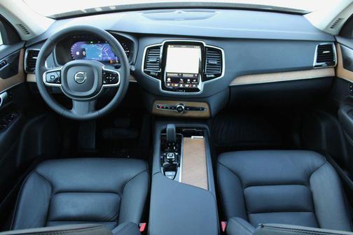 2024 Volvo XC90 Recharge Plug-In Hybrid T8 Plus 6-Seater