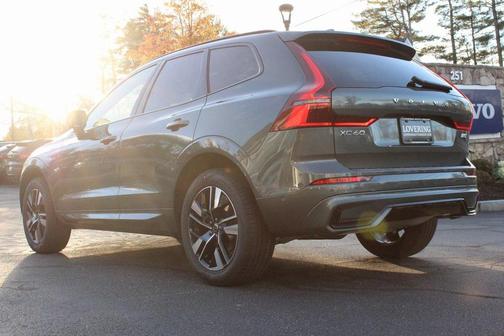 2026 Volvo XC60 B5 Plus