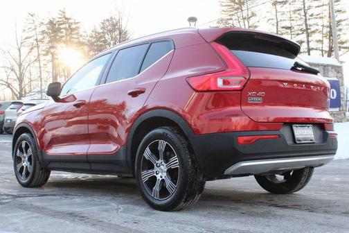 2022 Volvo XC40 T5 Inscription