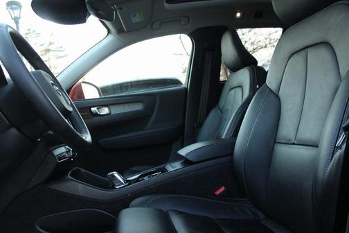 2022 Volvo XC40 T5 Inscription