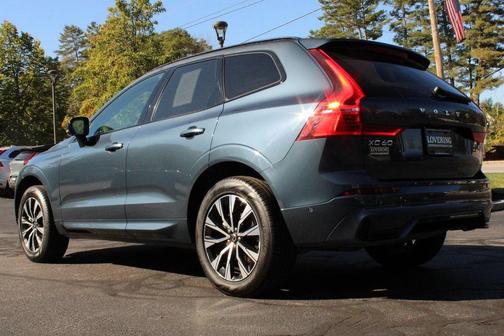 2025 Volvo XC60 B5 Plus