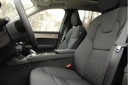 2025 Volvo XC90 Plug-In Hybrid T8 Plus 7-Seater