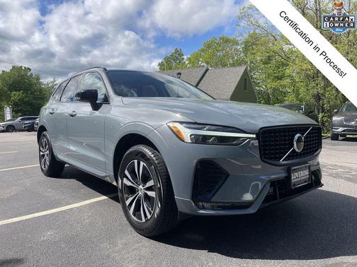 Thunder Grey Metallic 2024 Volvo XC60 B5 Core Dark Theme