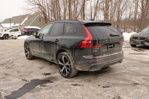 2025 Volvo XC60 B5 Ultra