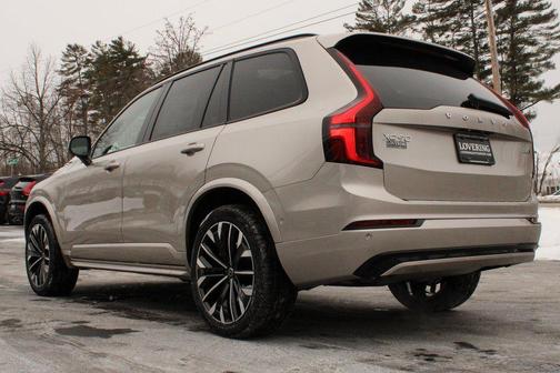 2026 Volvo XC90 B6 Ultra Dark Theme 7-Seater