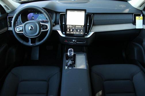 2026 Volvo XC90 B6 Plus 7-Seater