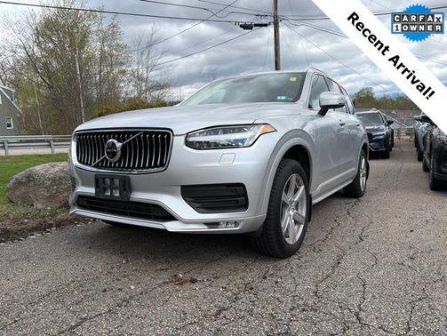 Bright Silver Metallic 2020 Volvo XC90 T6 Momentum