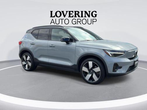 Silver Dawn Metallic 2024 Volvo XC40 Recharge Pure Electric Twin Plus