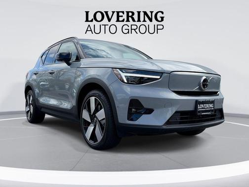 Silver Dawn Metallic 2024 Volvo XC40 Recharge Pure Electric Twin Plus
