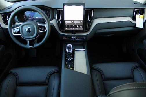 2026 Volvo XC60 B5 Ultra