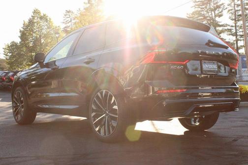 2026 Volvo XC60 B5 Ultra