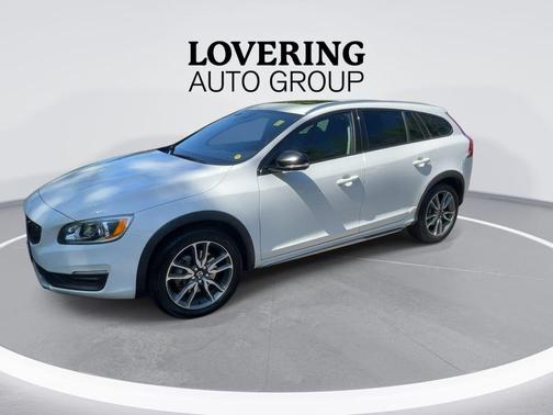 White 2016 Volvo V60 Cross Country T5