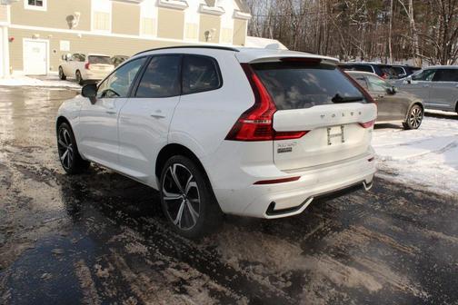 2025 Volvo XC60 Plug-In Hybrid Ultra, T8 AWD Electric/Gasoline, Dark
