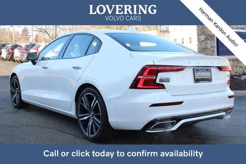 2022 Volvo S60 T5 R-Design