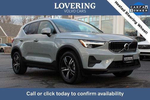 2025 Volvo XC40 B5 Core Bright Theme