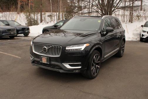 2023 Volvo XC90 B5 Plus