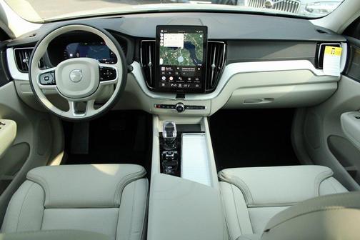 2026 Volvo XC60 B5 Ultra