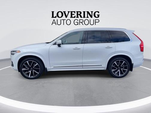 Crystal White Metallic 2023 Volvo XC90 B6 Plus 6-Seater