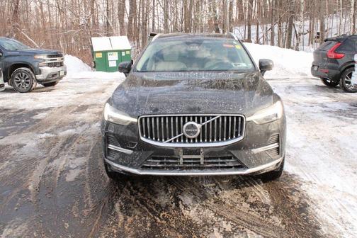 2023 Volvo XC60 B5 Plus Bright Theme