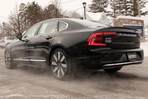 2025 Volvo S90 Plug-In Hybrid T8 Ultra