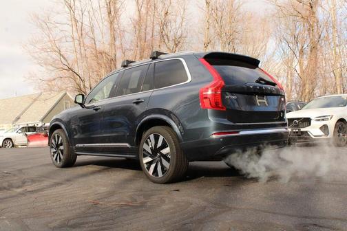 2024 Volvo XC90 Recharge Plug-In Hybrid T8 Plus Bright Theme 7-Seater