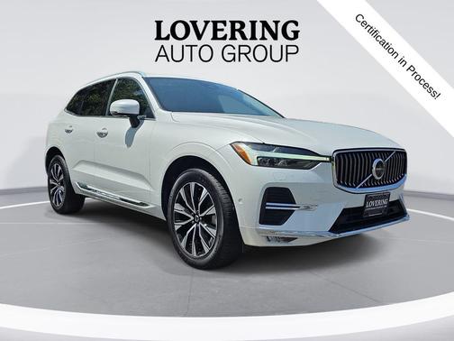Crystal White Metallic 2023 Volvo XC60 B5 Plus Bright Theme