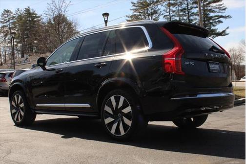 2024 Volvo XC90 Recharge Plug-In Hybrid T8 Plus Bright Theme 7-Seater