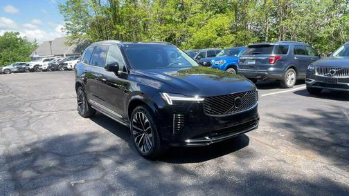 Onyx Black 2026 Volvo XC90 Plus, B6 AWD Gas (mild hybrid), Gasoline, Bright, 7 Seats