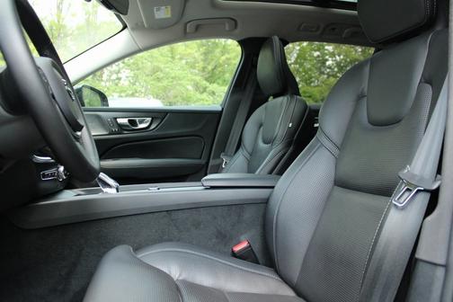 2023 Volvo V60 Cross Country Ultimate