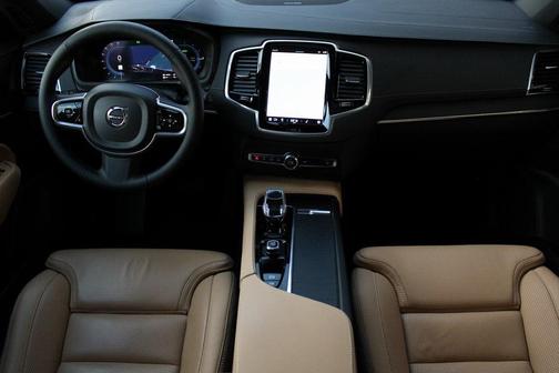 2024 Volvo XC90 Recharge Plug-In Hybrid T8 Ultimate Bright Theme 7-Seater