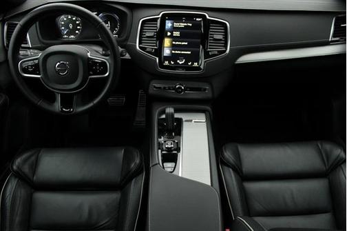 2022 Volvo XC90 Recharge Plug-In Hybrid T8 R-Design Extended Range 7P