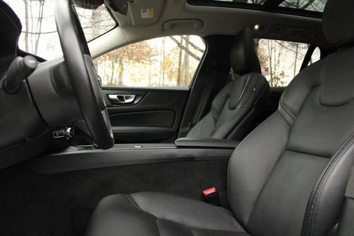 2020 Volvo V60 Cross Country T5